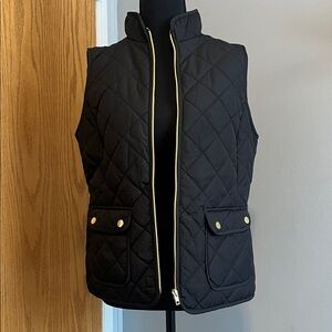 St. John's Bay Black Quilted Vest